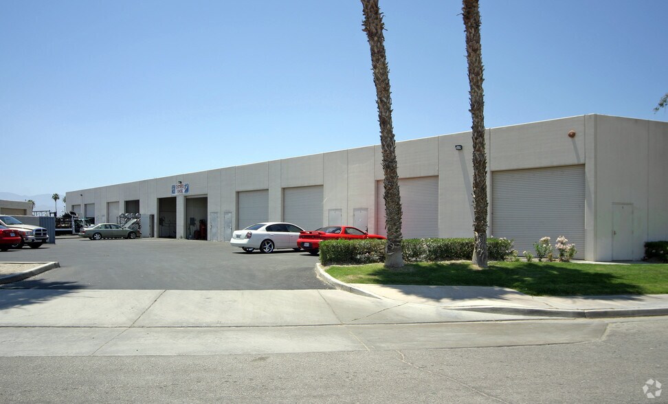 More Photos Of 45116 Commerce St, Indio Service For Sale