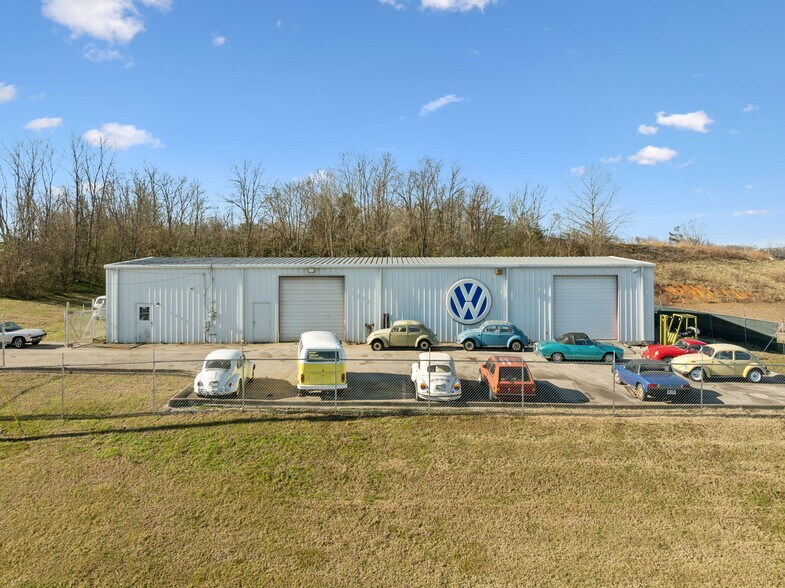 More Photos Of 2501 Precast Dr, Columbia Warehouse For Sale