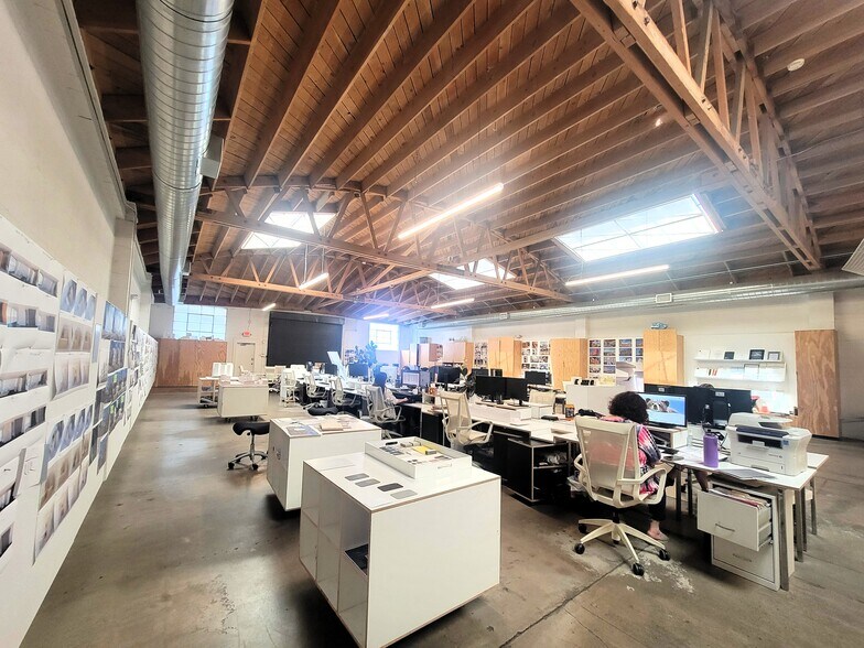 More Photos Of 4106 W Jefferson Blvd, Los Angeles Warehouse For Sale