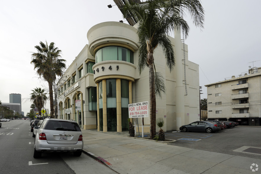 Primary Photo Of 14925-14945 Ventura Blvd, Sherman Oaks Office For Lease