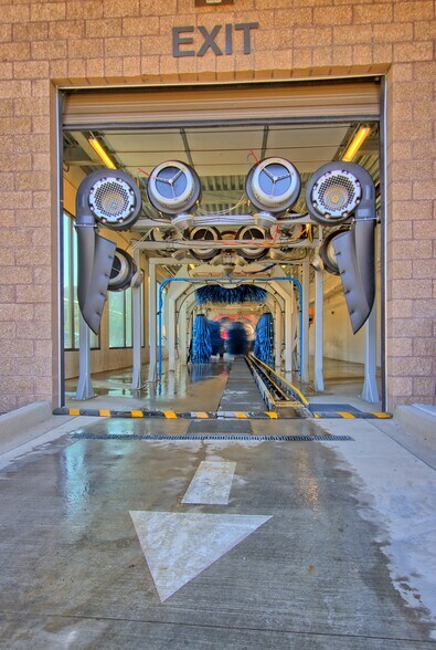 More Photos Of 1455 S Camino del Rio, Durango Carwash For Sale