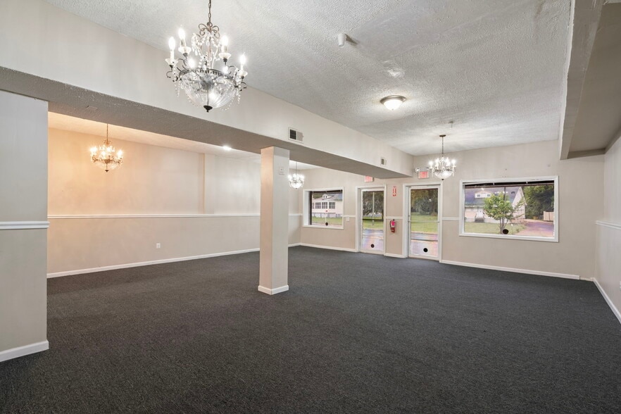 More Photos Of 4926 Marlboro Pike, Capitol Heights General Retail For Lease