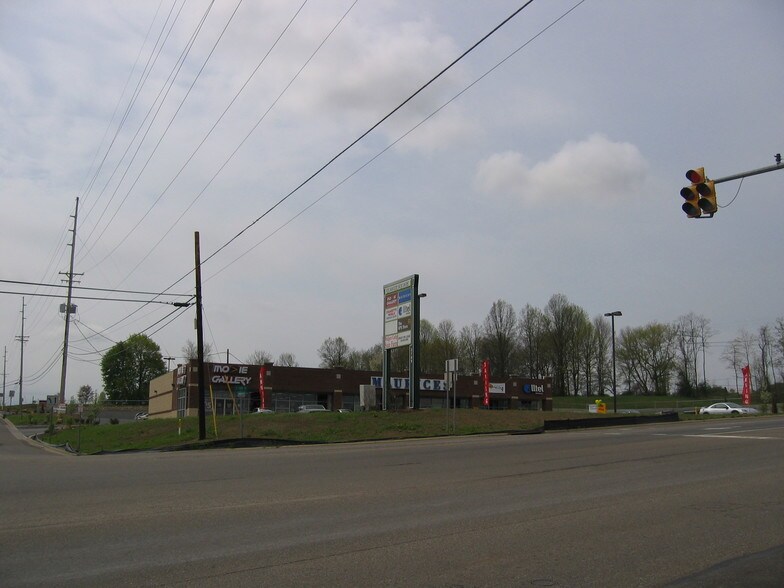 More Photos Of 2789 E State St, Salem Unknown For Lease