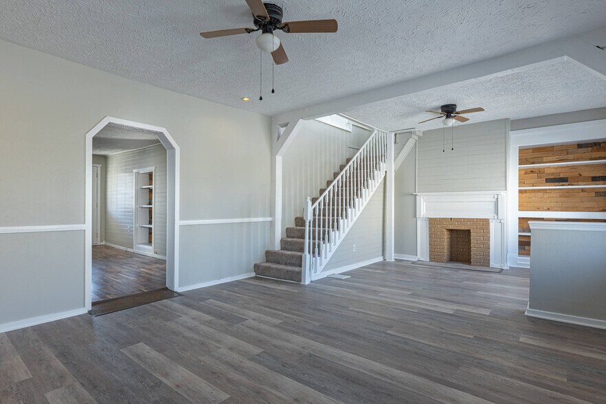 More Photos Of 2 N 2nd St, Fairborn Office For Sale