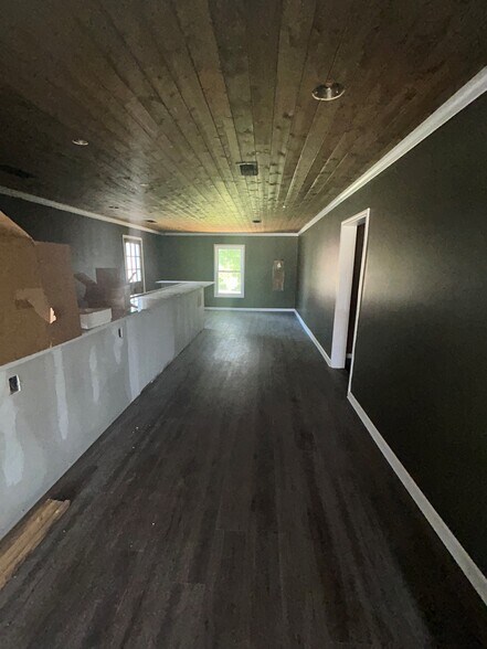 More Photos Of 237 E Main St, Yadkinville General Retail For Sale