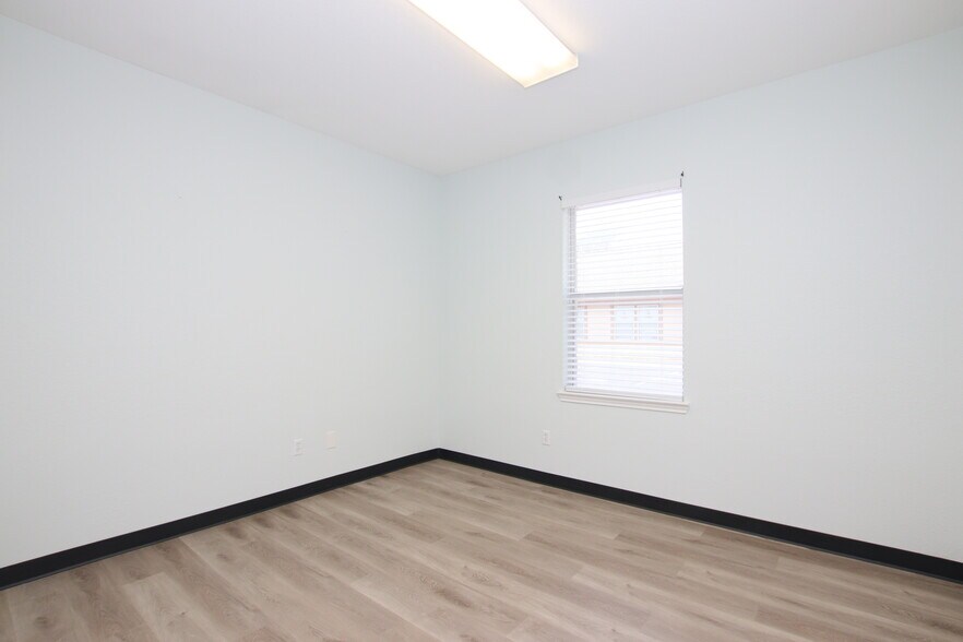 More Photos Of 1508 Dessau Ridge Ln, Austin Medical For Sale