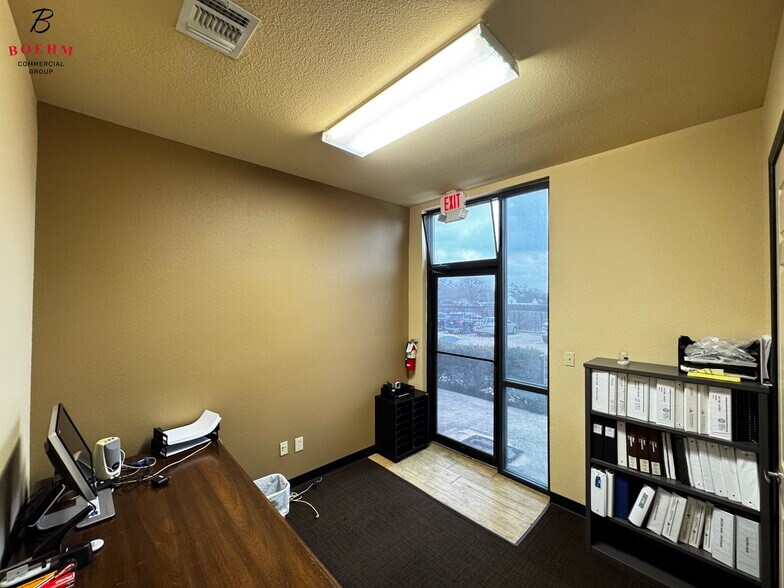 More Photos Of 113 Falls Ct, Boerne Medical For Lease