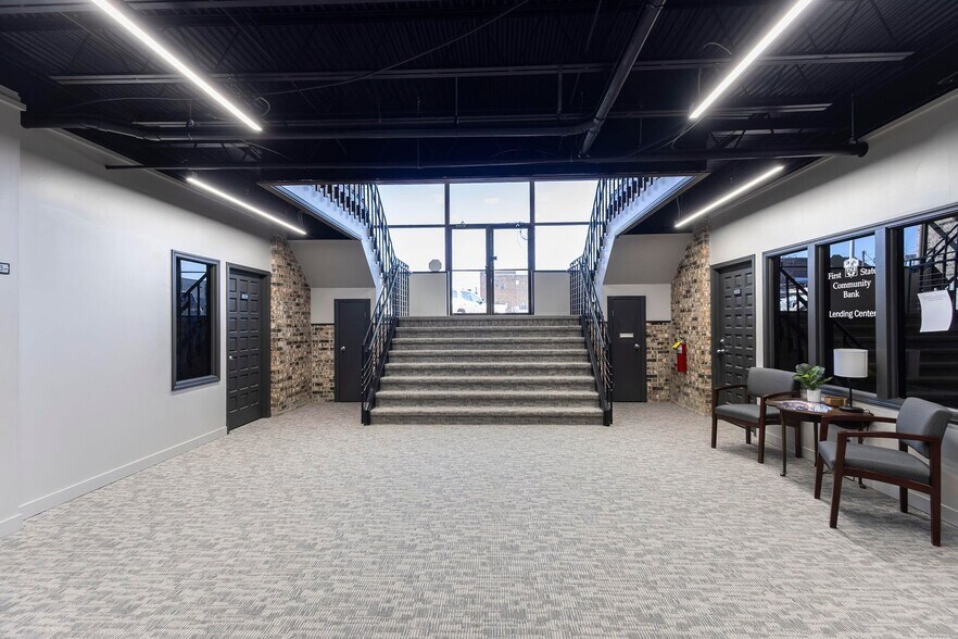 More Photos Of 509 W Rollins St, Moberly Office For Lease