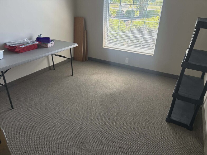 More Photos Of 7261 Burlington Rd, Whitsett Office For Sale