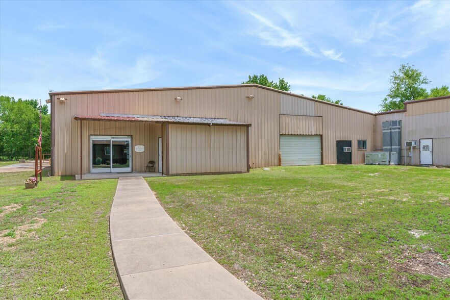 Primary Photo Of 7439 FM 314, Ben Wheeler Industrial For Sale