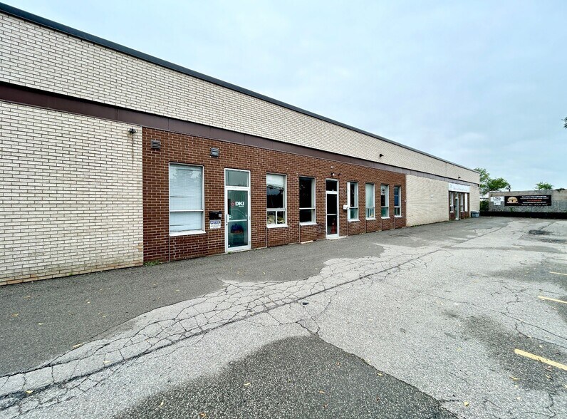 More Photos Of 920 Caledonia Rd, Toronto Warehouse For Lease
