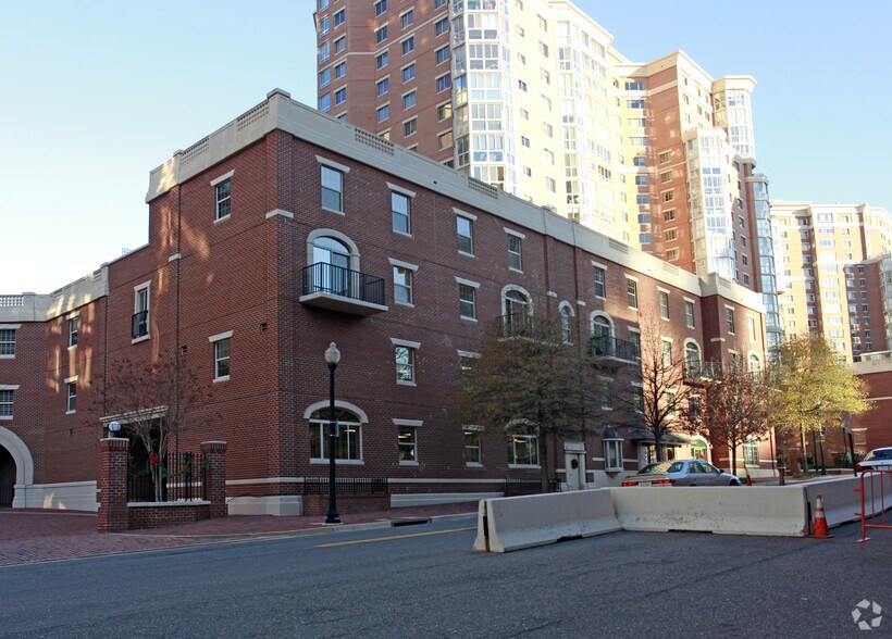 More Photos Of 2121-2131 Jamieson Ave, Alexandria Apartments For Lease