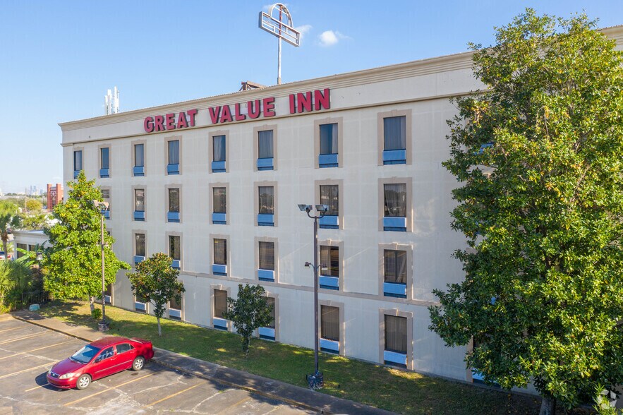 More Photos Of 6060 Hooton St, Houston Hotel For Sale
