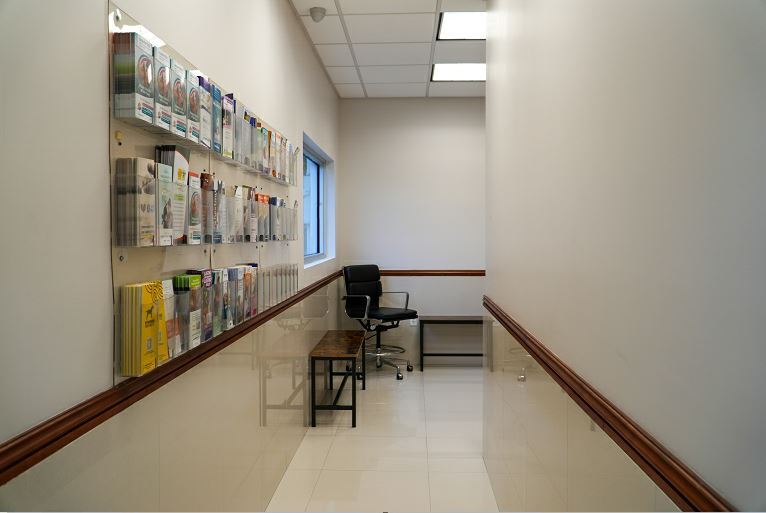 More Photos Of 9400 NW 58th St, Miami Veterinarian Kennel For Lease