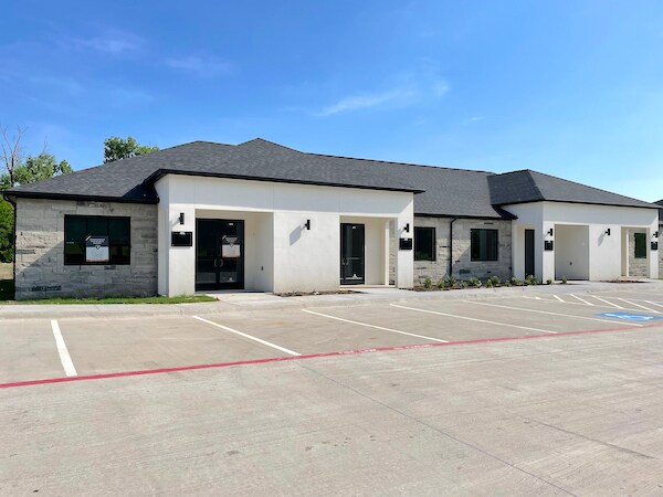 More Photos Of 3721 S Stonebridge Dr, McKinney Unknown For Lease