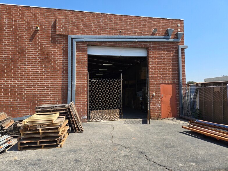 More Photos Of 9600 Lurline Ave, Chatsworth Warehouse For Sale