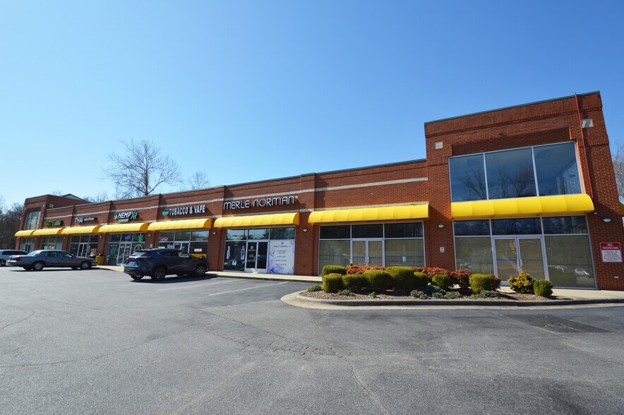 More Photos Of 3741 Battleground Ave, Greensboro Storefront Retail Office For Lease