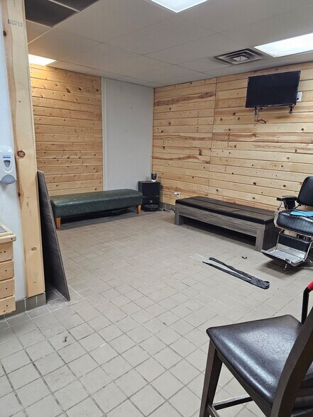 More Photos Of 724 S Eddy St, Pecos Storefront Retail Residential For Lease