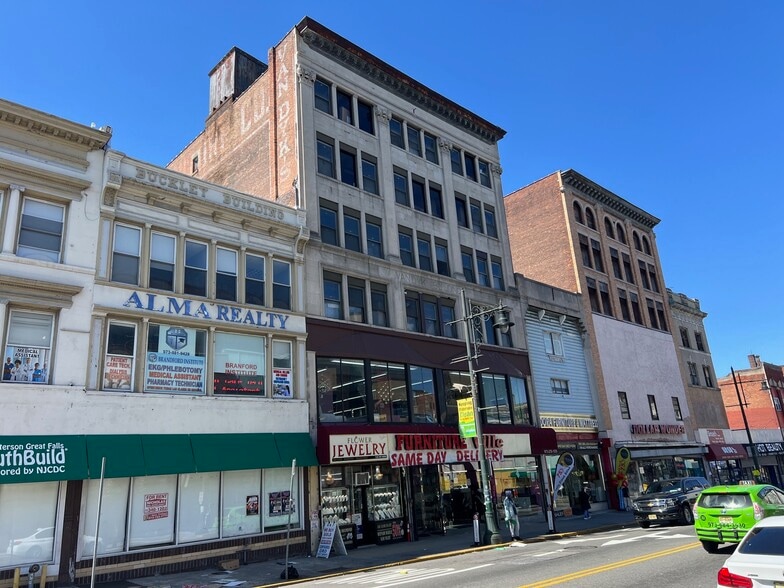 More Photos Of 300 Main St, Paterson Storefront For Sale