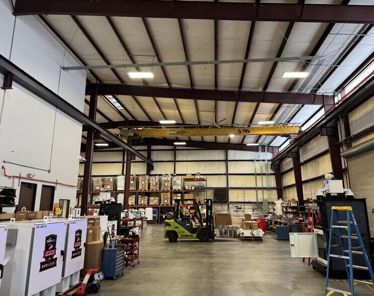 More Photos Of 6770 Bourgeois Rd, Houston Warehouse For Lease