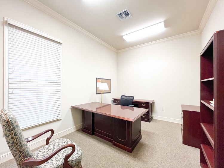 More Photos Of 9543 Fenway Ave, Baton Rouge Office For Sale