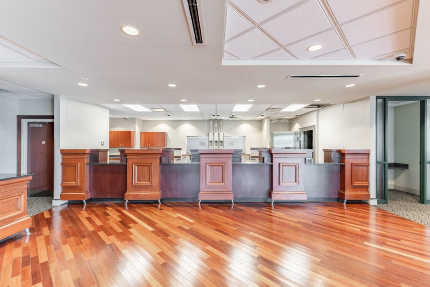 More Photos Of 7770 Us-72 Hwy, Madison Bank For Sale