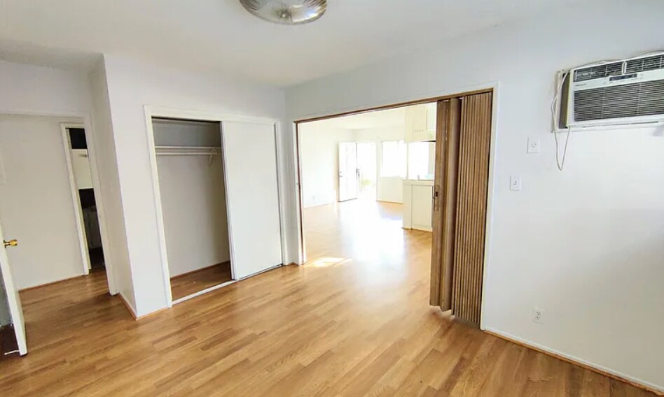 More Photos Of 14205 Burbank Blvd, Sherman Oaks Apartments For Sale