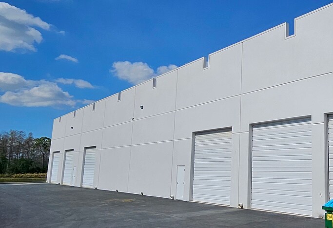More Photos Of 14580 Global Pkwy, Fort Myers Distribution For Lease