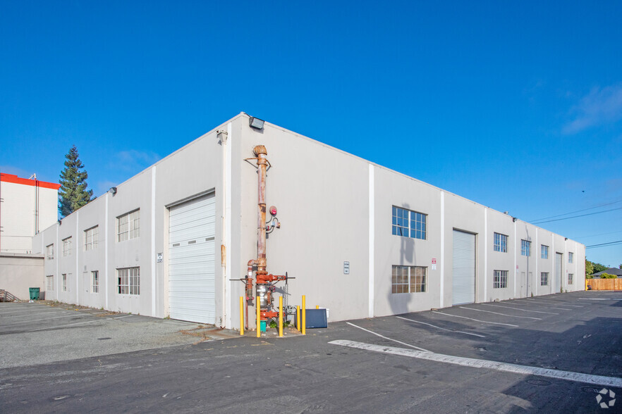 Primary Photo Of 29-31 Karen Rd, Belmont Warehouse For Lease