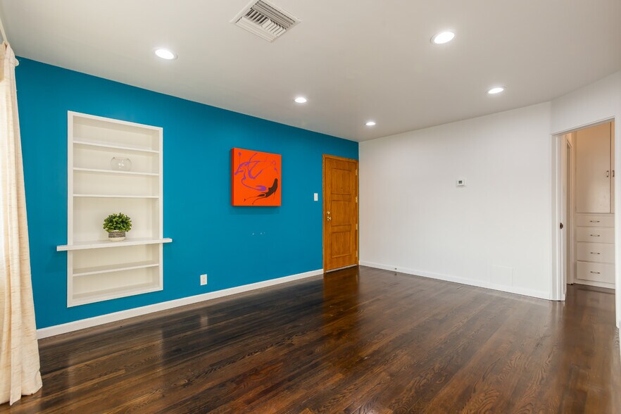 More Photos Of 811 E Nutwood St, Inglewood Apartments For Sale