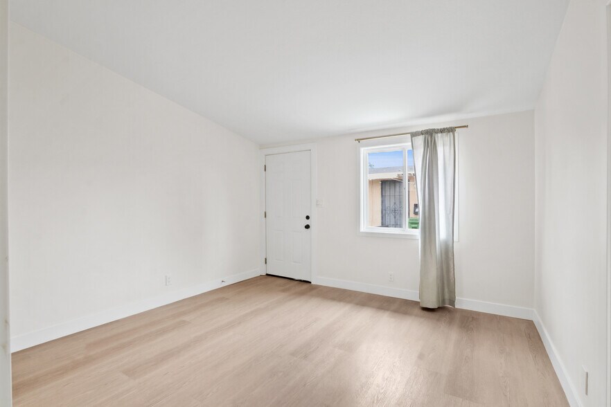 More Photos Of 609 W E St, Wilmington Apartments For Sale