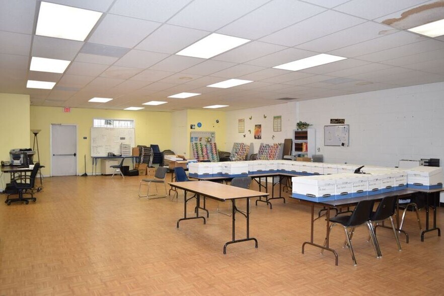 More Photos Of 3579 Gage Ave, Bell Medical For Sale