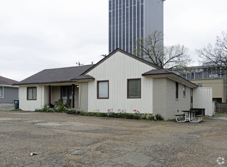 More Photos Of 751 E Brookhaven Cir, Memphis Office Residential For Sale