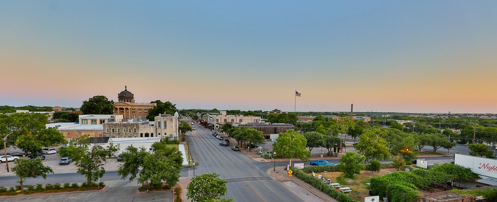 More Photos Of 501 S Austin Ave, Georgetown Office For Lease