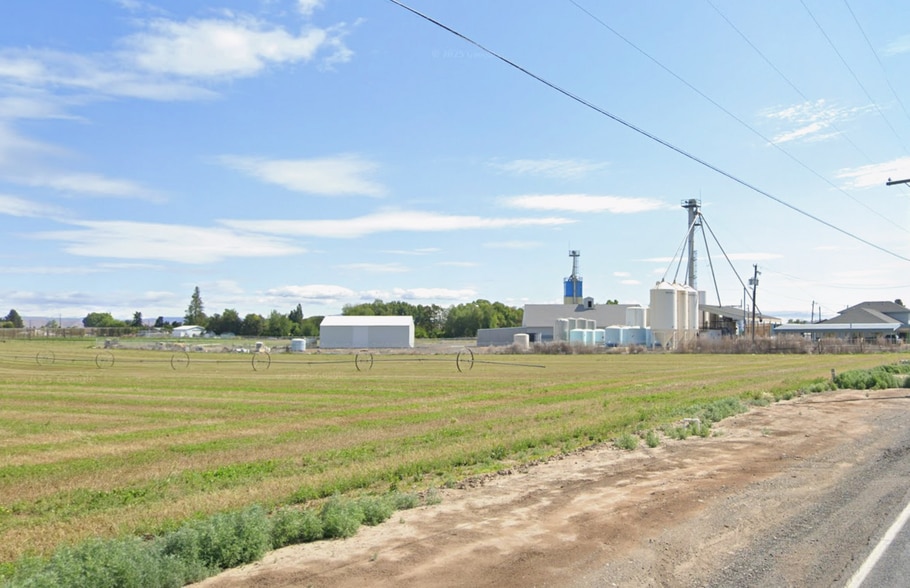 More Photos Of 8031 Branch Rd, Harrah Distribution For Sale