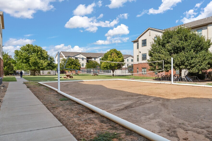 More Photos Of 1500 S Avenue K, Portales Multifamily For Sale