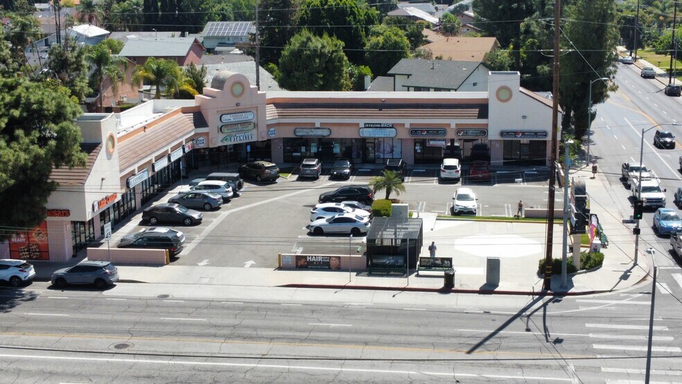 More Photos Of 7606 Fallbrook Ave, Canoga Park Unknown For Lease
