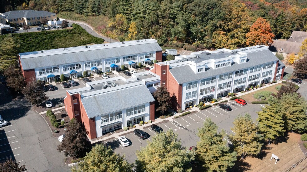 More Photos Of 246 Federal Rd, Brookfield Medical For Sale