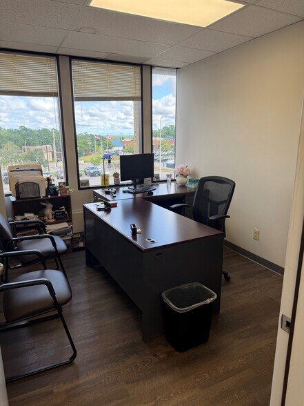 More Photos Of 133-135 Main St, Lockport Office For Lease