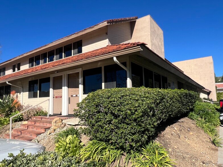 More Photos Of 141 Duesenberg Dr, Thousand Oaks Medical For Sale