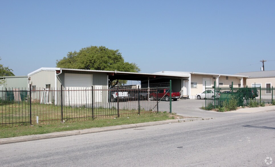 More Photos Of 5150 N Loop 1604, San Antonio Research And Development For Sale