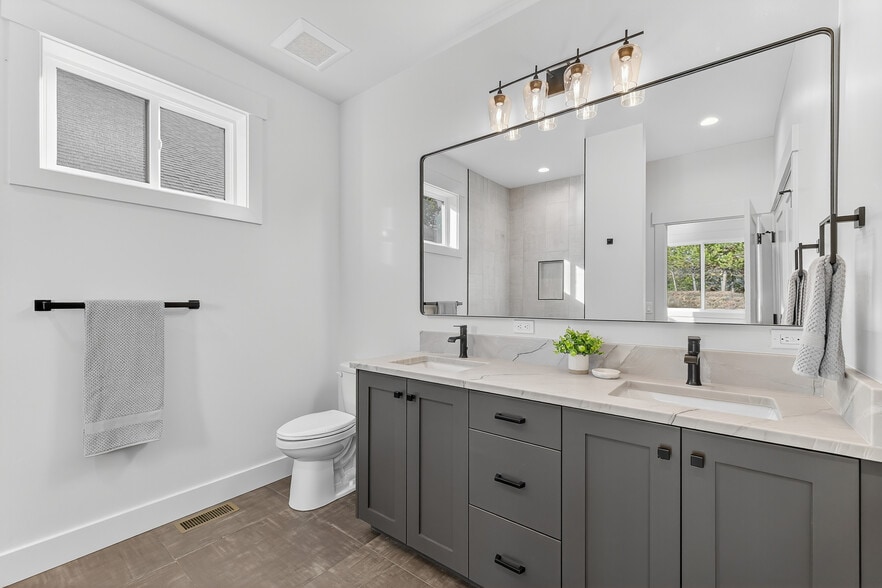 More Photos Of 101, 103, 105 Bighorn Court, Mccall Specialty For Sale