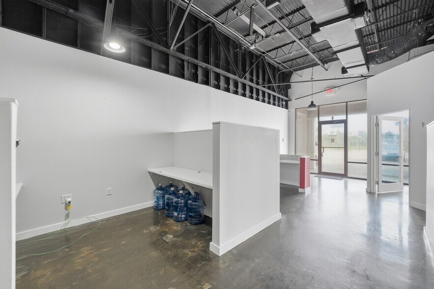 More Photos Of 102 6th Ave N, Jacksonville Unknown For Lease