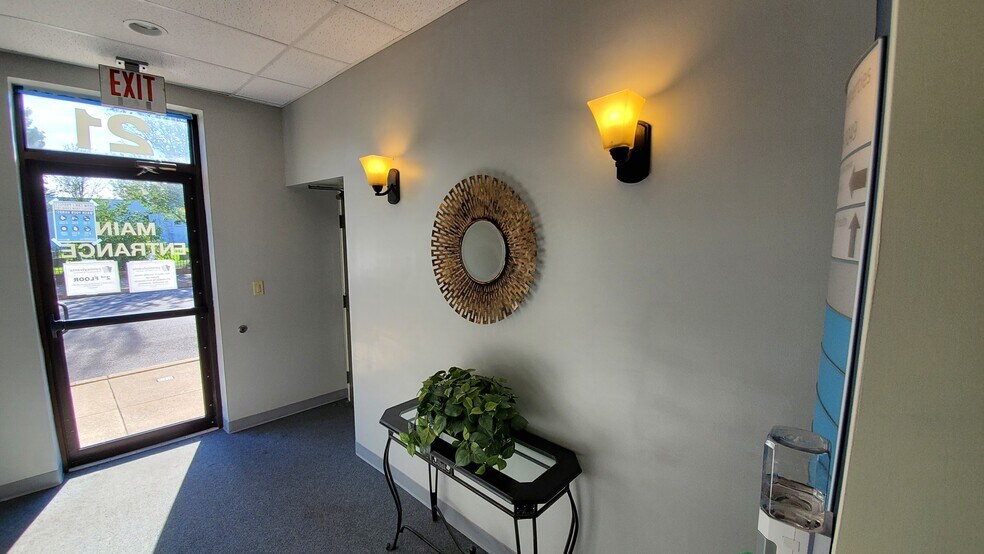 More Photos Of 21 S Brown St, Lewistown Office For Lease