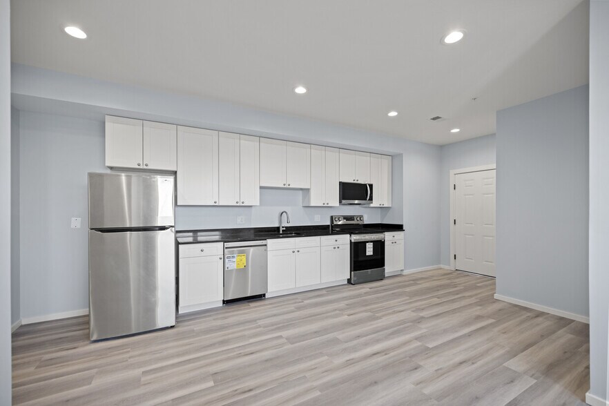 More Photos Of 1916 15th St SE, Washington Apartments For Sale