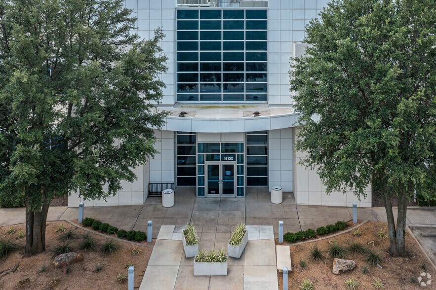 More Photos Of 15100 FAA Blvd, Fort Worth Office For Lease
