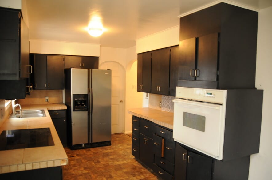More Photos Of 2770 W 5400 S, Salt Lake City Flex For Sale