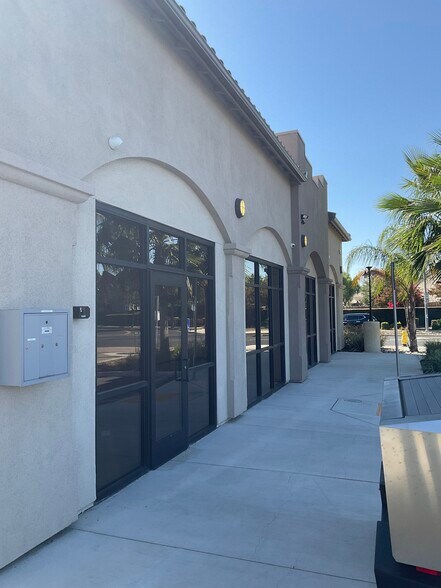 Primary Photo Of 2380-2390 Fairview Ave, Brentwood Storefront Retail Office For Lease