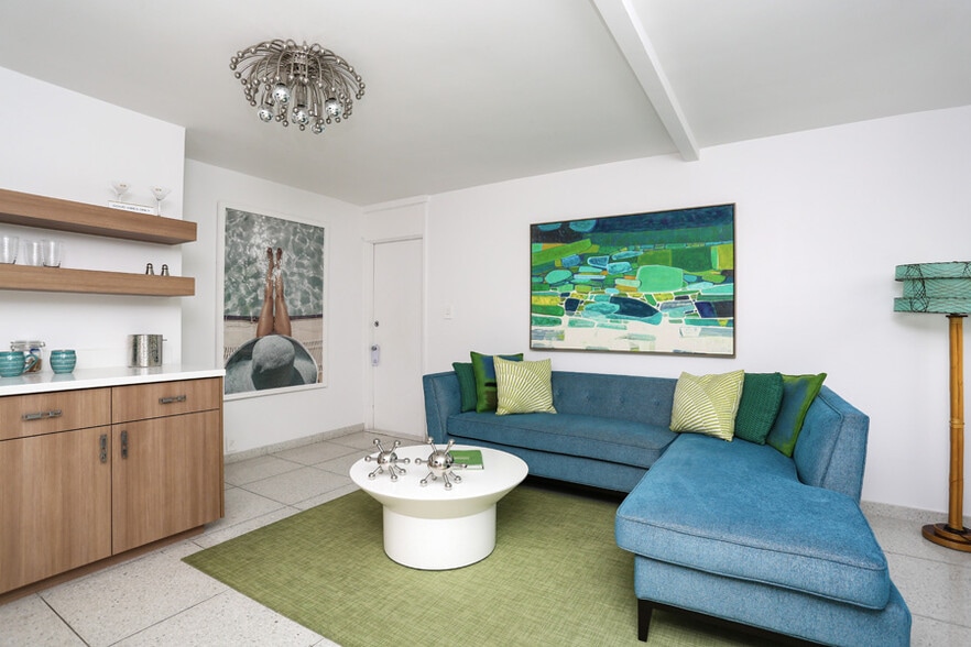 More Photos Of 225 W Baristo Rd, Palm Springs Hotel For Sale