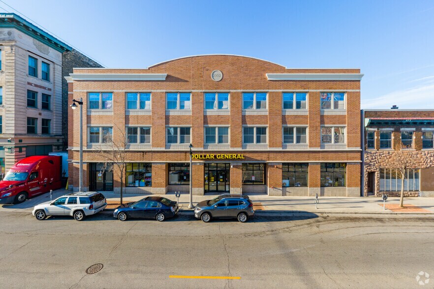 More Photos Of 621-627 W Historic Mitchell St, Milwaukee Office For Lease
